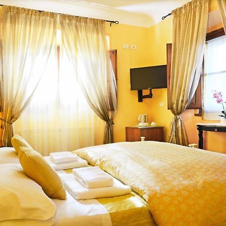 Отель Sani Tourist House Флоренция Экстерьер фото
