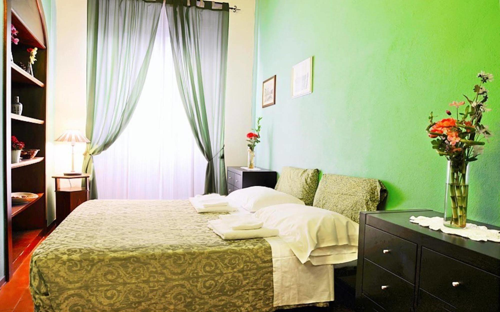 Отель Sani Tourist House Флоренция Экстерьер фото