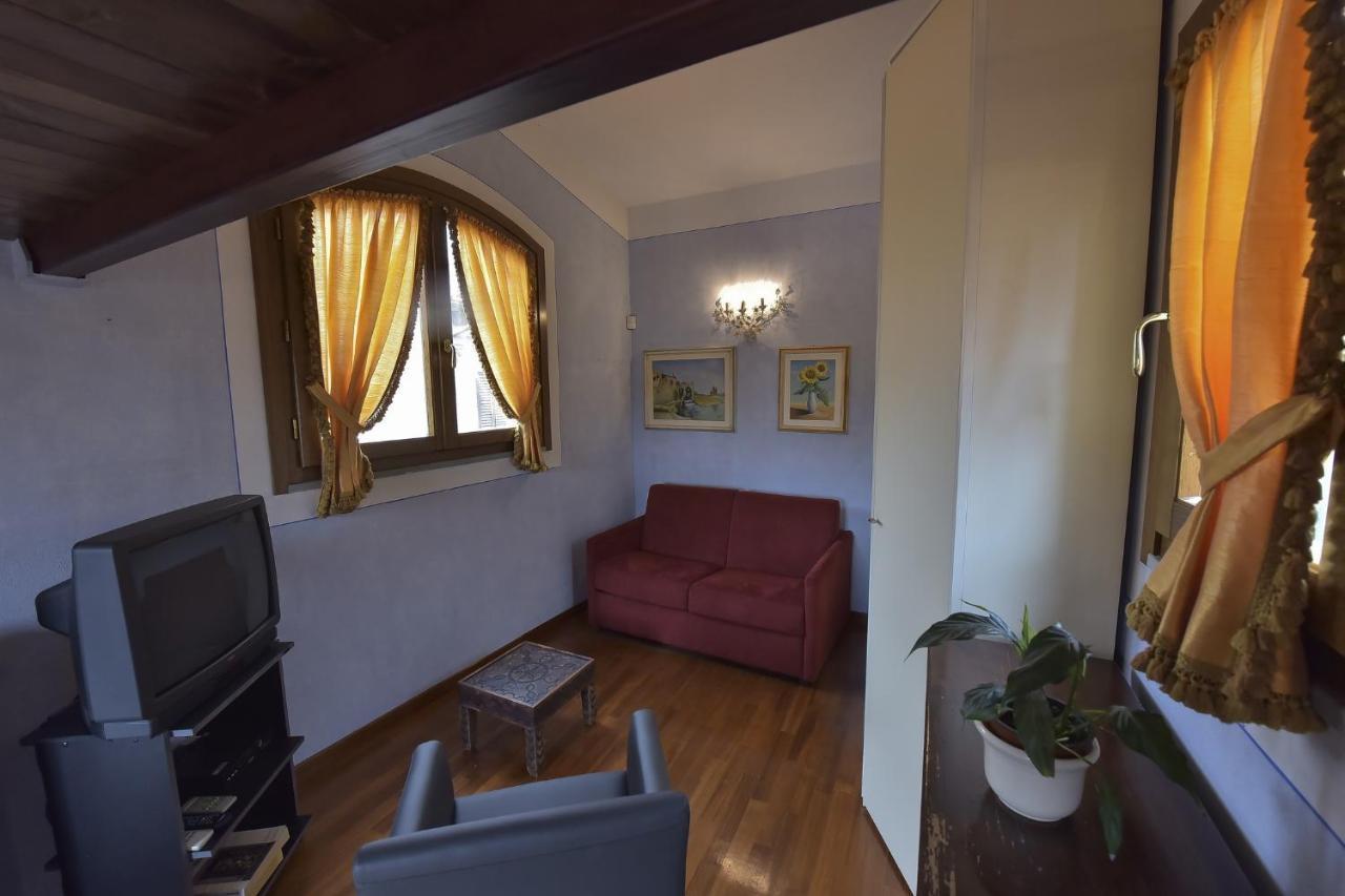 Отель Sani Tourist House Флоренция Экстерьер фото